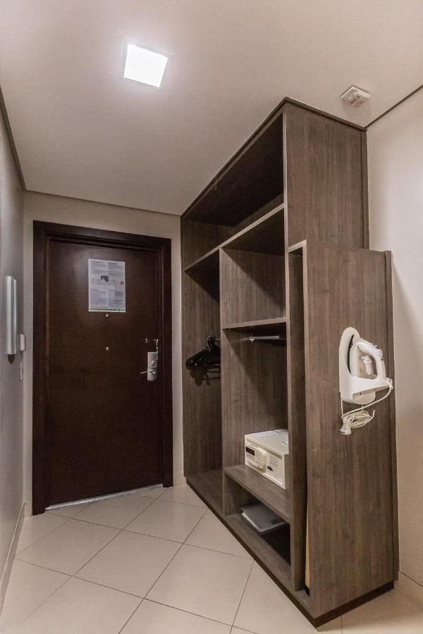 Hotel Inter Cuiaba Esterno foto A room at the hotel