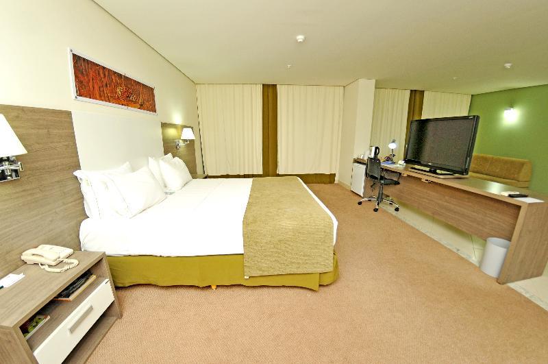 Hotel Inter Cuiaba Esterno foto A room at the hotel